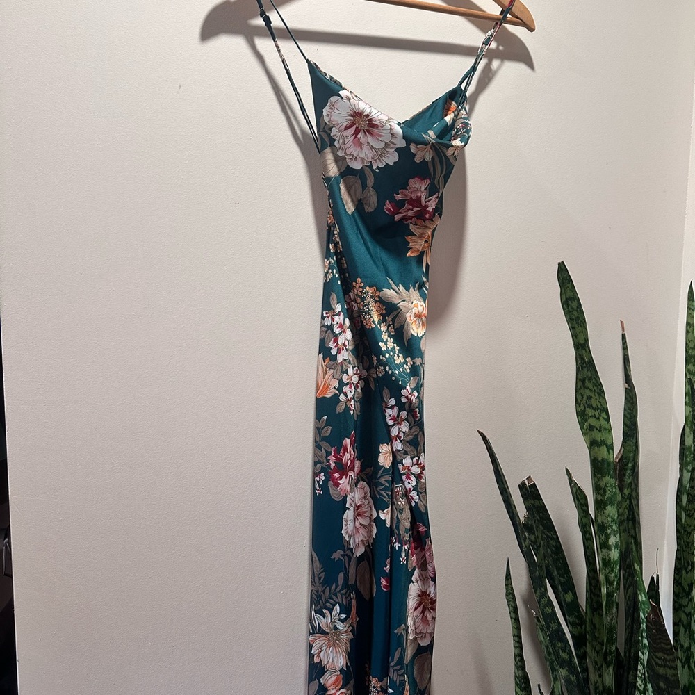 12TH TRIBE • Natalia Emerald Floral Cowl Neck Dress with Side Slit - Picture 4 of 6